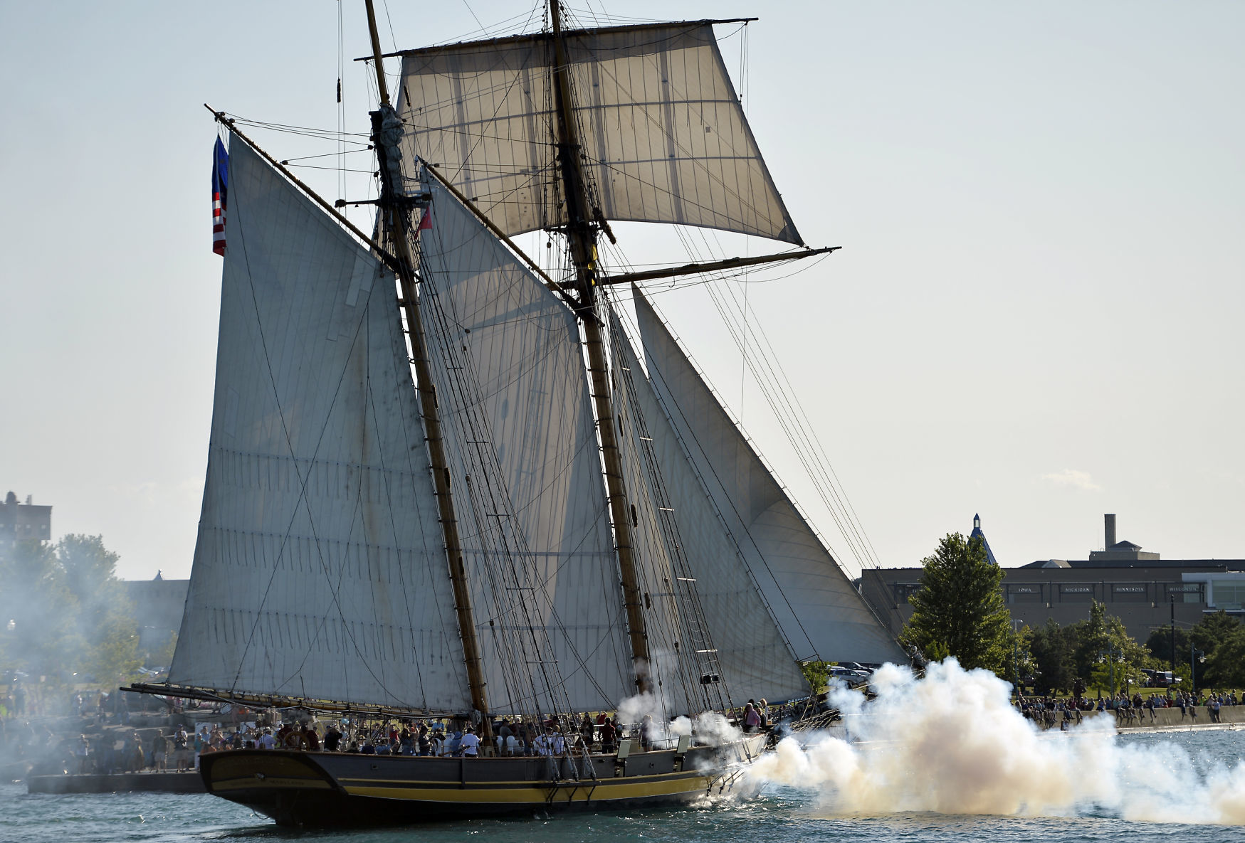 TALL SHIPS PARADE OF SAIL